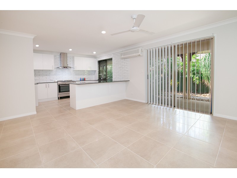 66 Jonquil Circuit, Flinders View QLD 4305