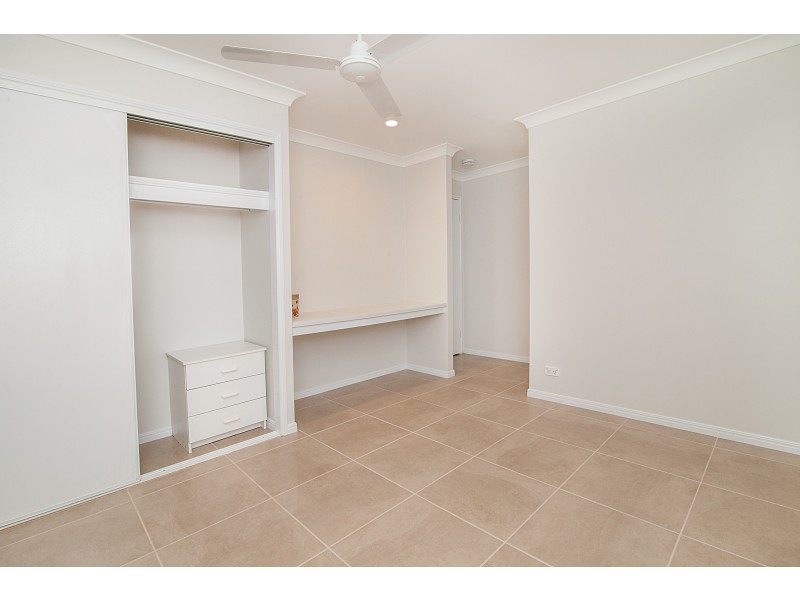 66 Jonquil Circuit, Flinders View QLD 4305