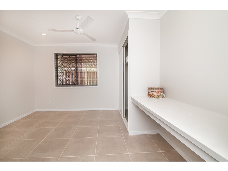 66 Jonquil Circuit, Flinders View QLD 4305