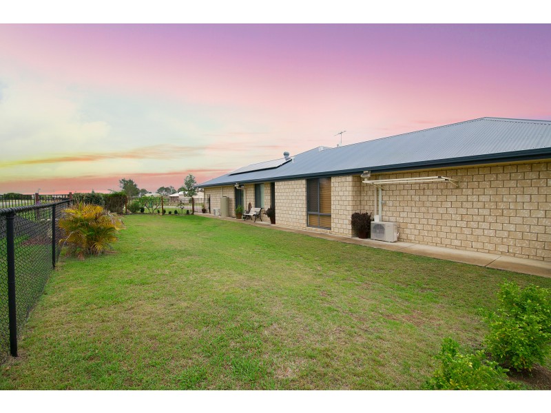 19 Peak Court, Peak Crossing QLD 4306