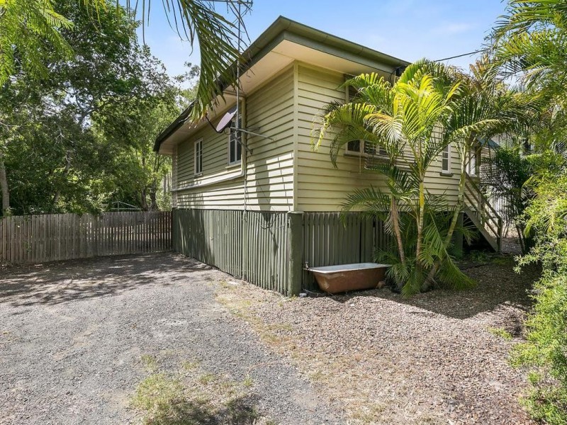 15 Station Road, Riverview QLD 4303