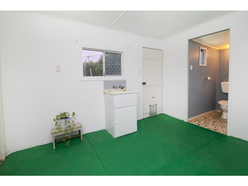 9 Davidson Street, Basin Pocket QLD 4305