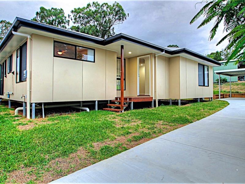 31 Lindsay Street, Bundamba QLD 4304