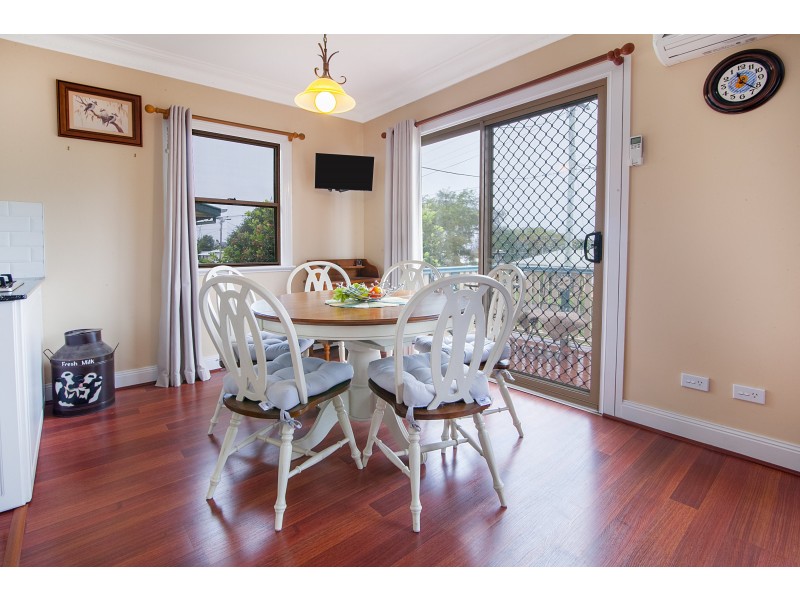 22 Blaxland Street, Eastern Heights QLD 4305