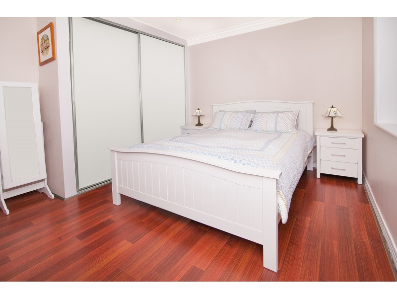 22 Blaxland Street, Eastern Heights QLD 4305