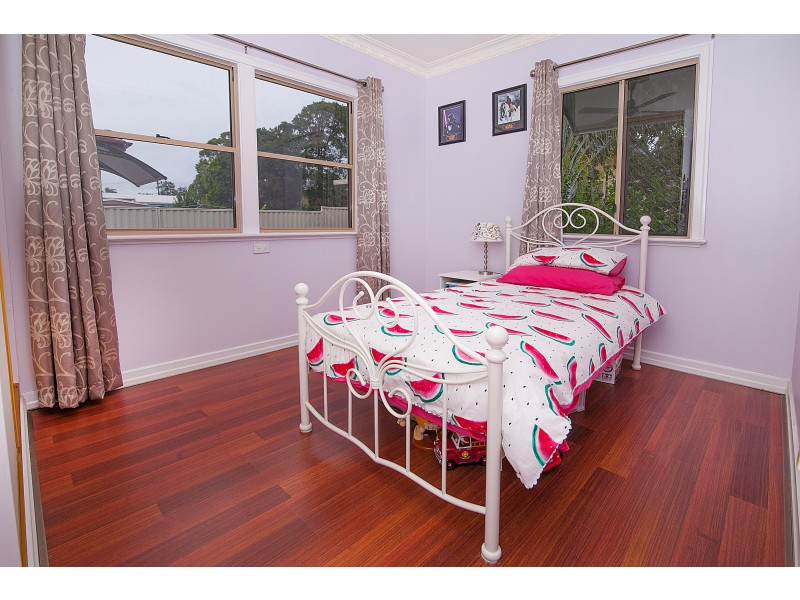 22 Blaxland Street, Eastern Heights QLD 4305