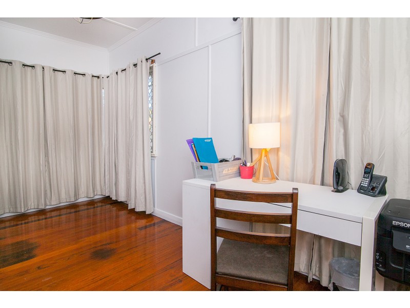 19 Brilliant Street, Newtown QLD 4305