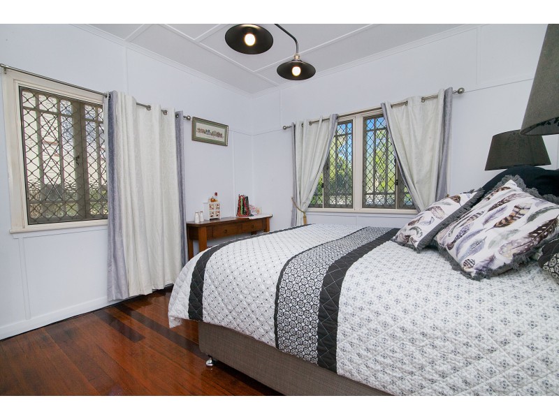19 Brilliant Street, Newtown QLD 4305