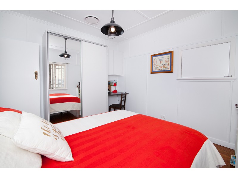 19 Brilliant Street, Newtown QLD 4305