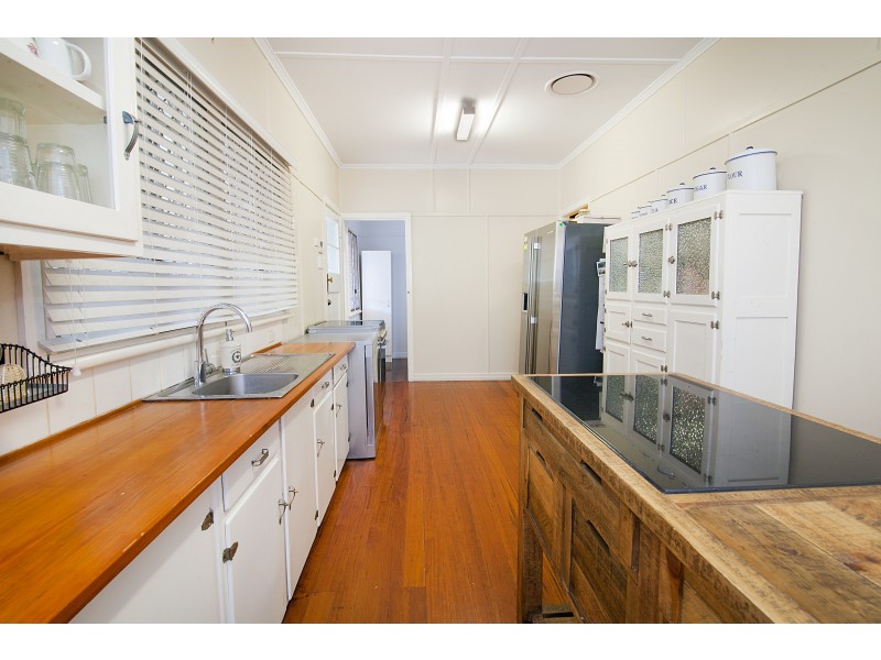 19 Brilliant Street, Newtown QLD 4305