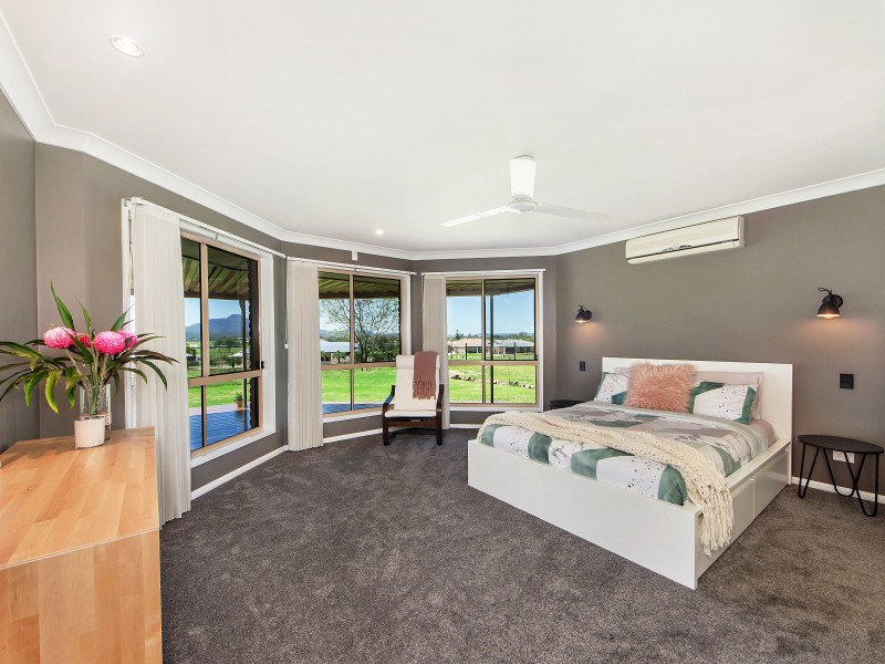 5 Franmar Place, Peak Crossing QLD 4306