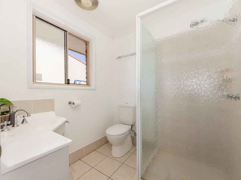 5 Franmar Place, Peak Crossing QLD 4306