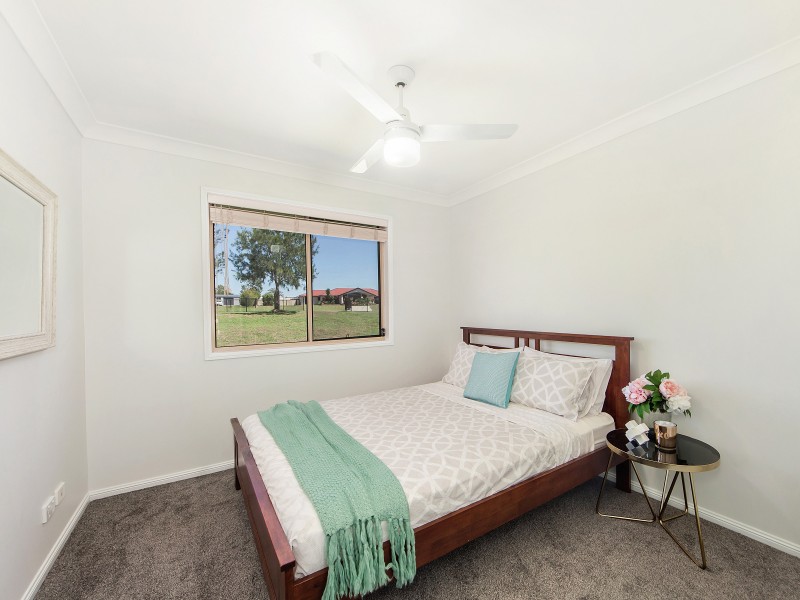 5 Franmar Place, Peak Crossing QLD 4306