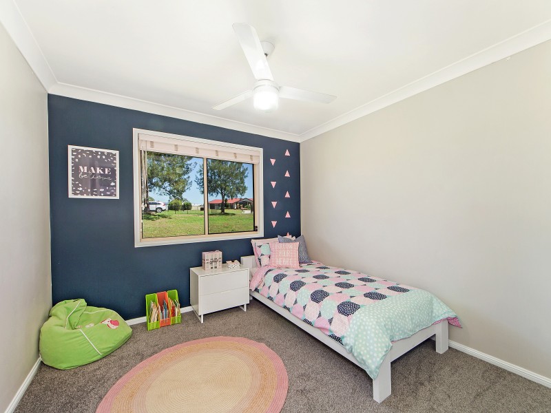 5 Franmar Place, Peak Crossing QLD 4306