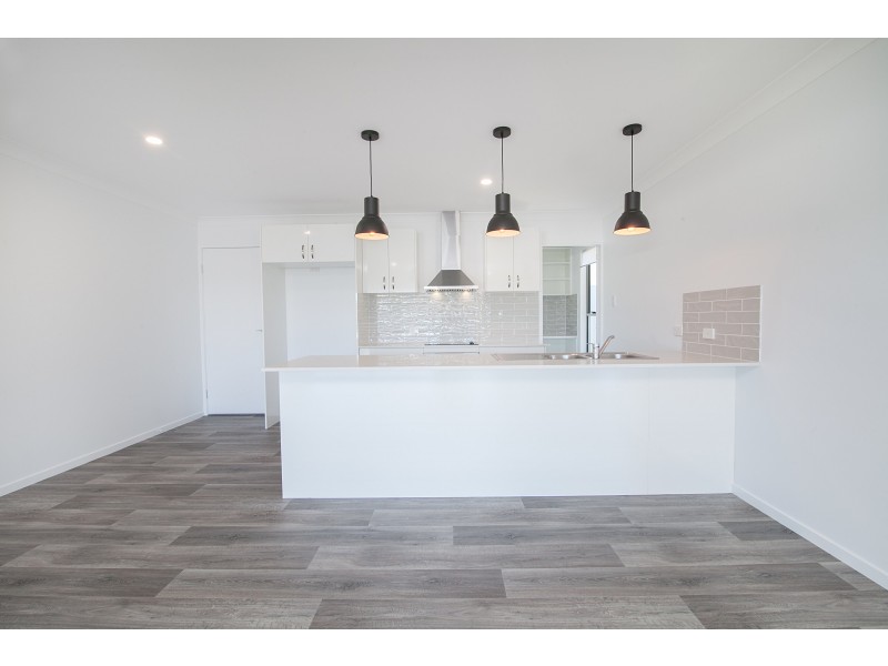 1 Gardner Place, Silkstone QLD 4304