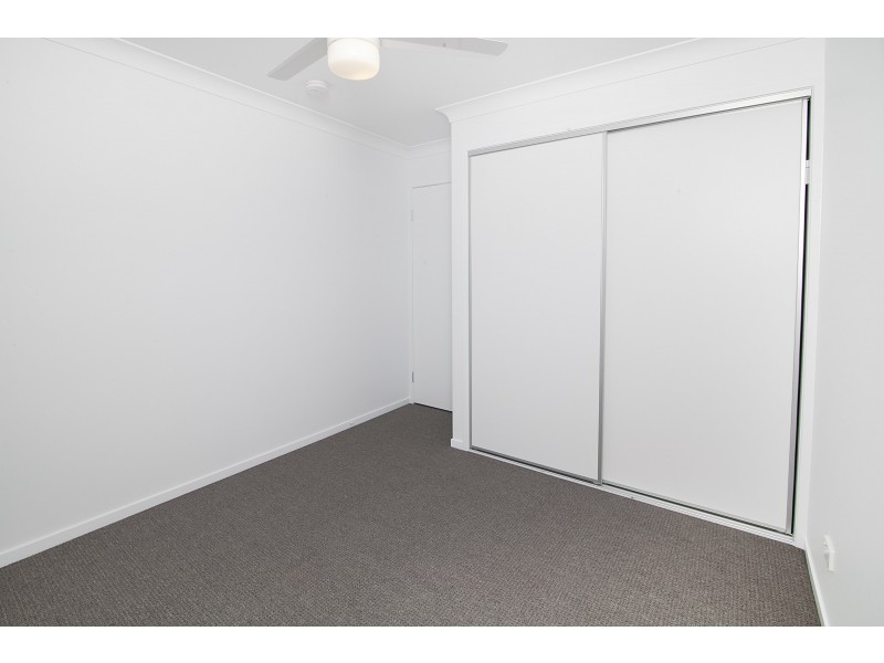 1 Gardner Place, Silkstone QLD 4304