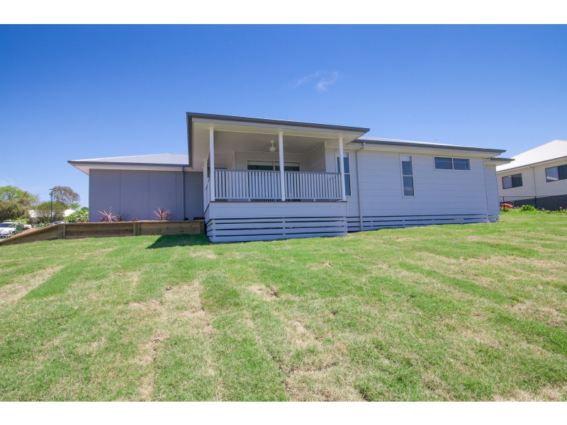 1 Gardner Place, Silkstone QLD 4304