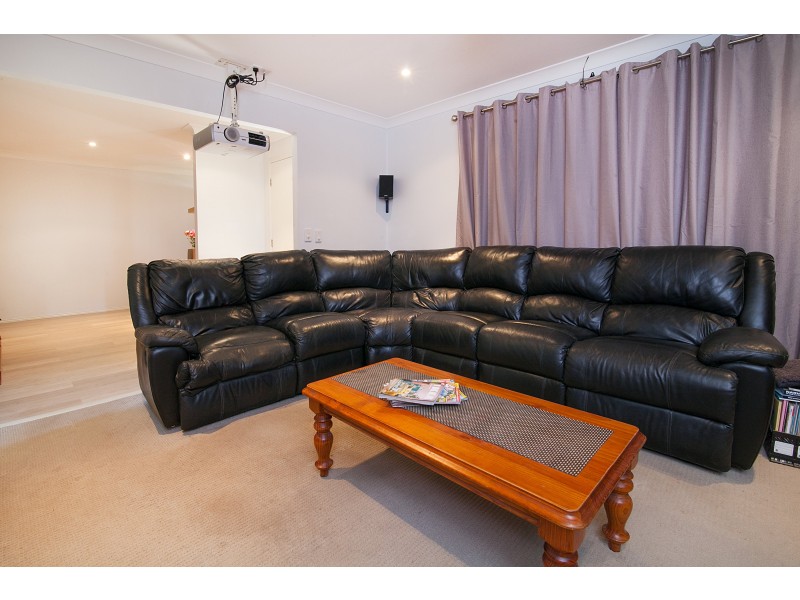 8 Forest Glen Court, Camira QLD 4300