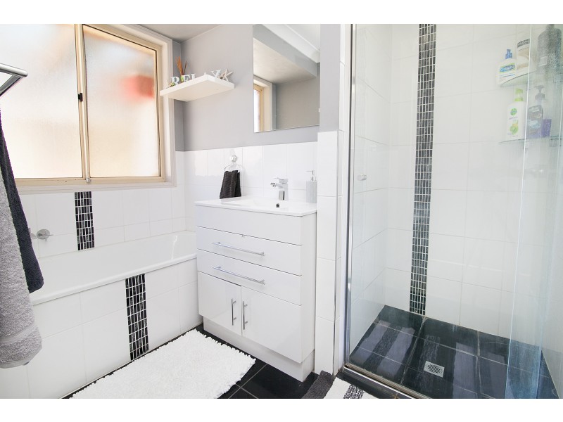 8 Forest Glen Court, Camira QLD 4300