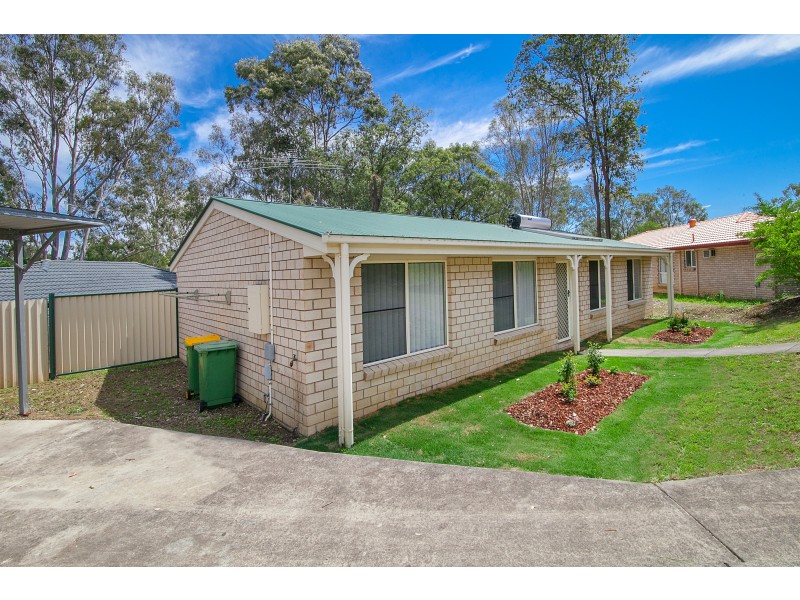 4 Barry Wallace Place, Churchill QLD 4305