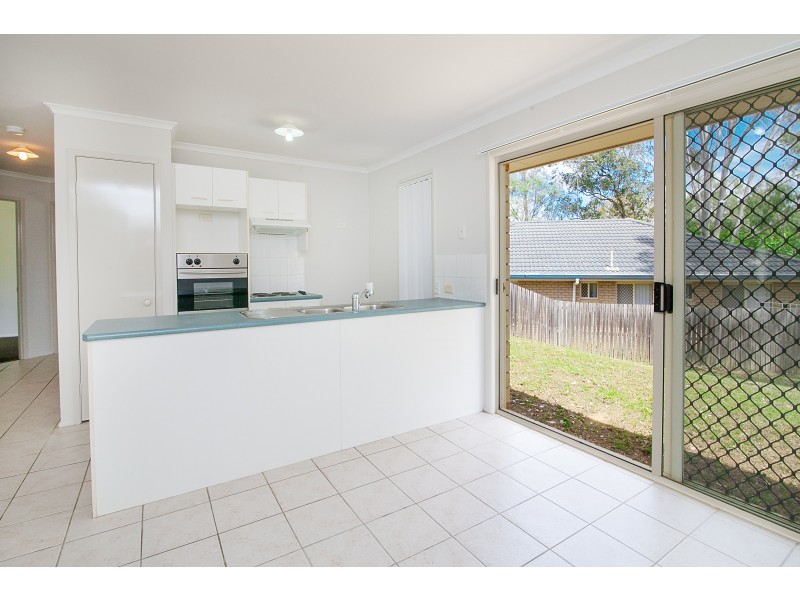 4 Barry Wallace Place, Churchill QLD 4305