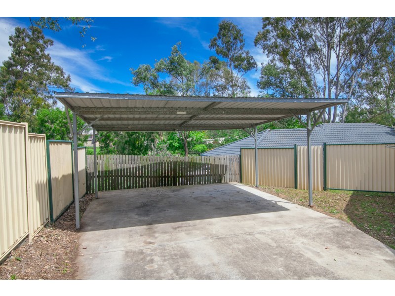 4 Barry Wallace Place, Churchill QLD 4305