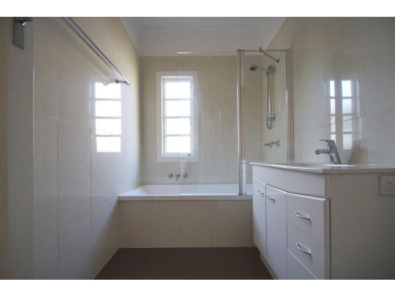 41 Alexandra Street, North Booval QLD 4304
