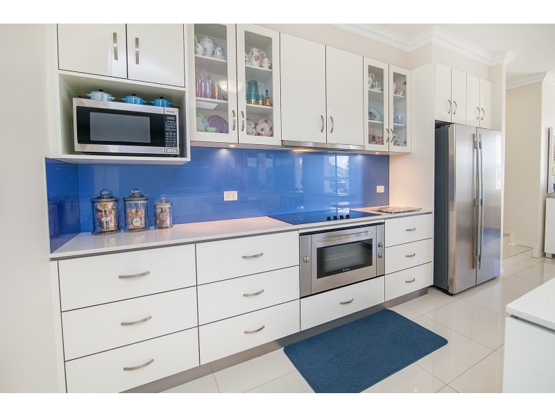 32 Peak Court, Peak Crossing QLD 4306