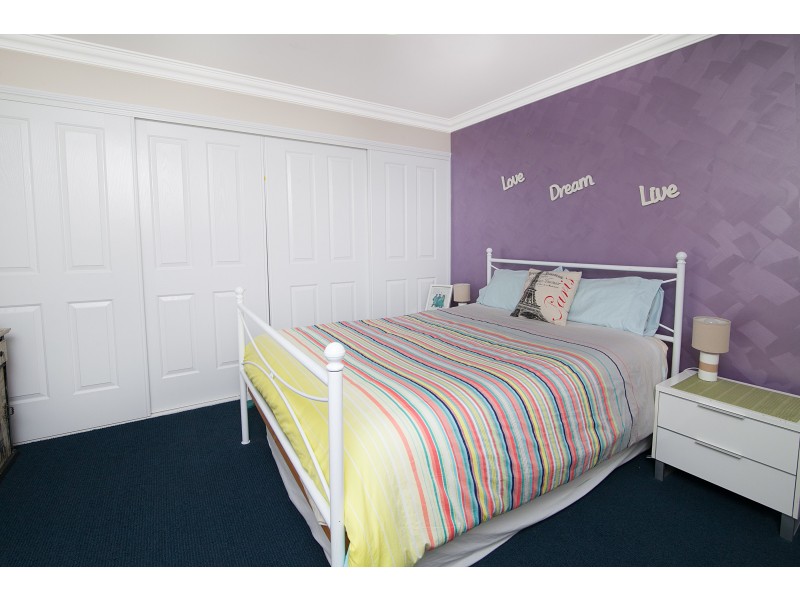 32 Peak Court, Peak Crossing QLD 4306