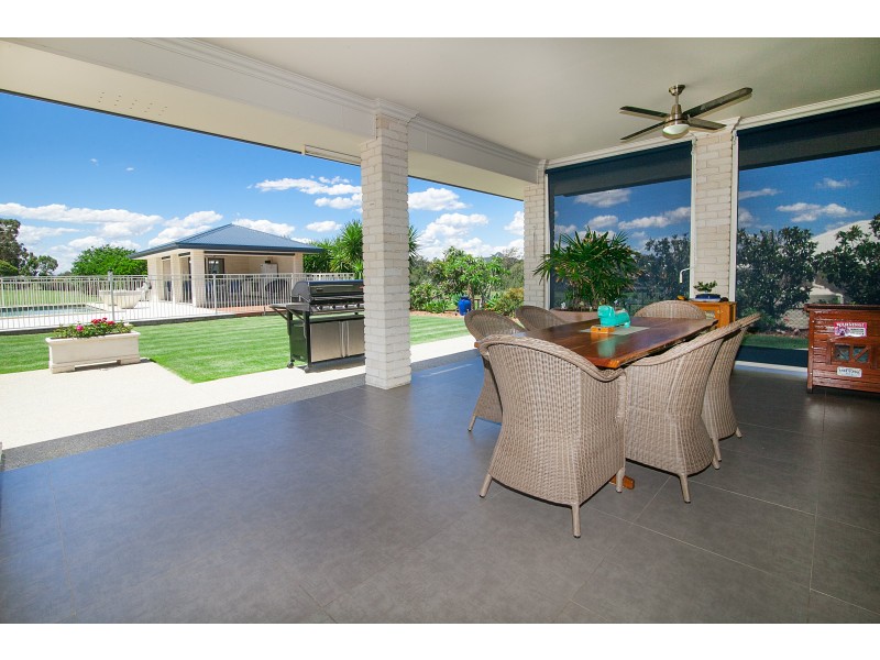 32 Peak Court, Peak Crossing QLD 4306