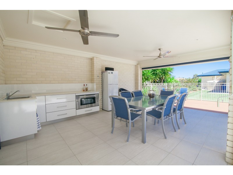 32 Peak Court, Peak Crossing QLD 4306