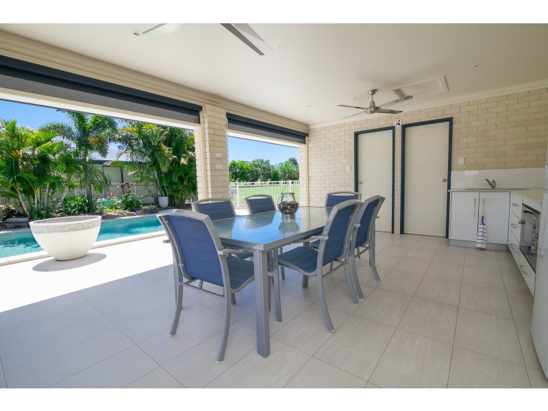 32 Peak Court, Peak Crossing QLD 4306