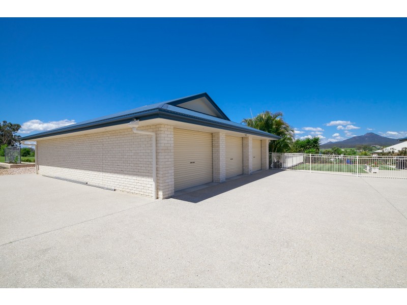 32 Peak Court, Peak Crossing QLD 4306