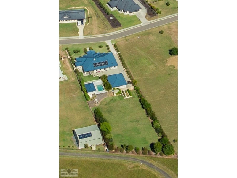 32 Peak Court, Peak Crossing QLD 4306