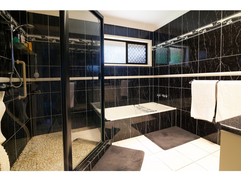 10 Levi Street, Ripley QLD 4306