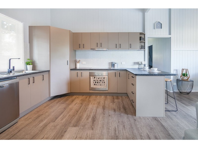 30 Moffatt Street, Ipswich QLD 4305