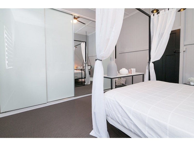 30 Moffatt Street, Ipswich QLD 4305