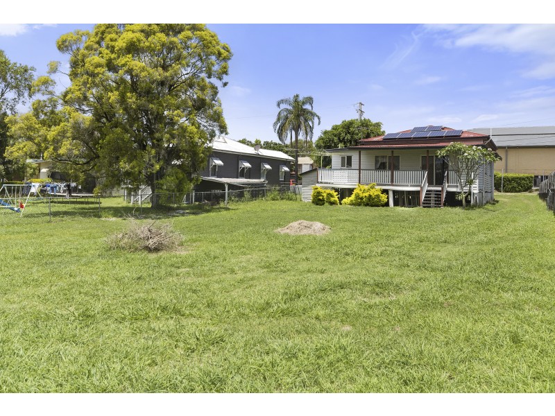14a Clifton Street, Booval QLD 4304