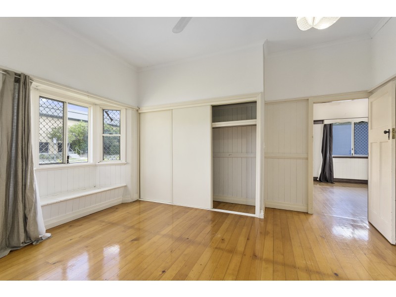 14a Clifton Street, Booval QLD 4304