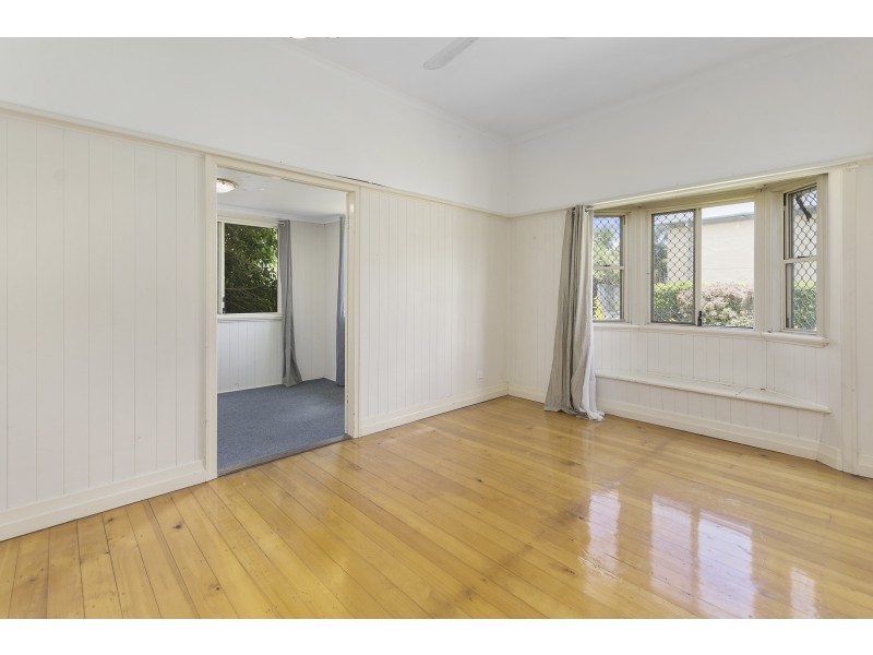 14a Clifton Street, Booval QLD 4304