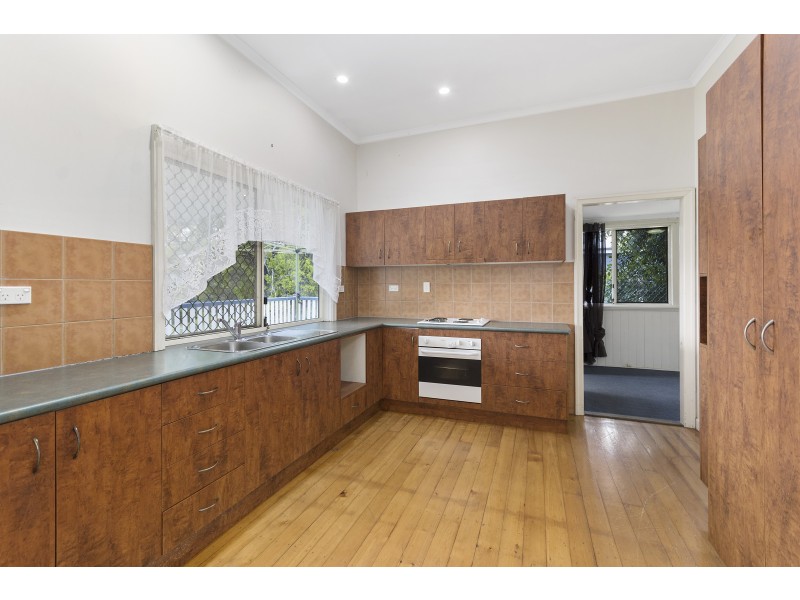 14a Clifton Street, Booval QLD 4304