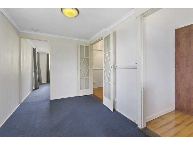 14a Clifton Street, Booval QLD 4304