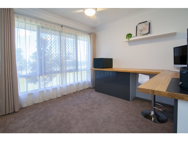 10 Ivory Close, Peak Crossing QLD 4306