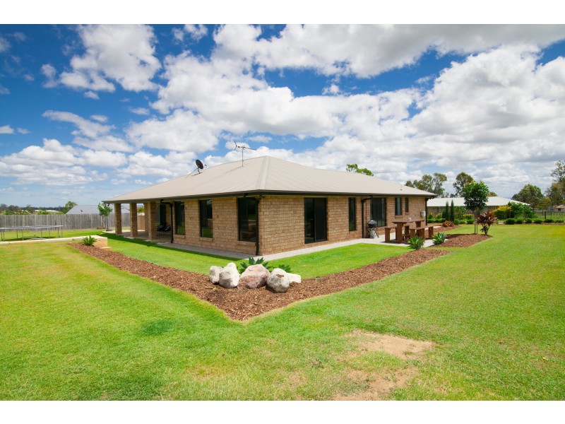 10 Ivory Close, Peak Crossing QLD 4306