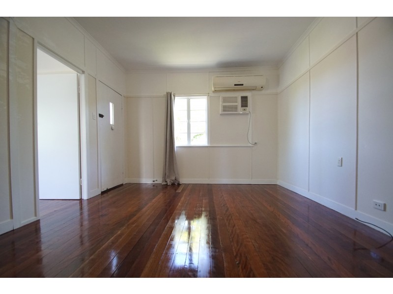 12 Hunter Street, Brassall QLD 4305
