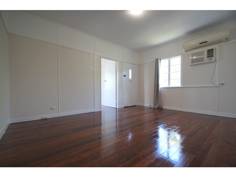 12 Hunter Street, Brassall QLD 4305