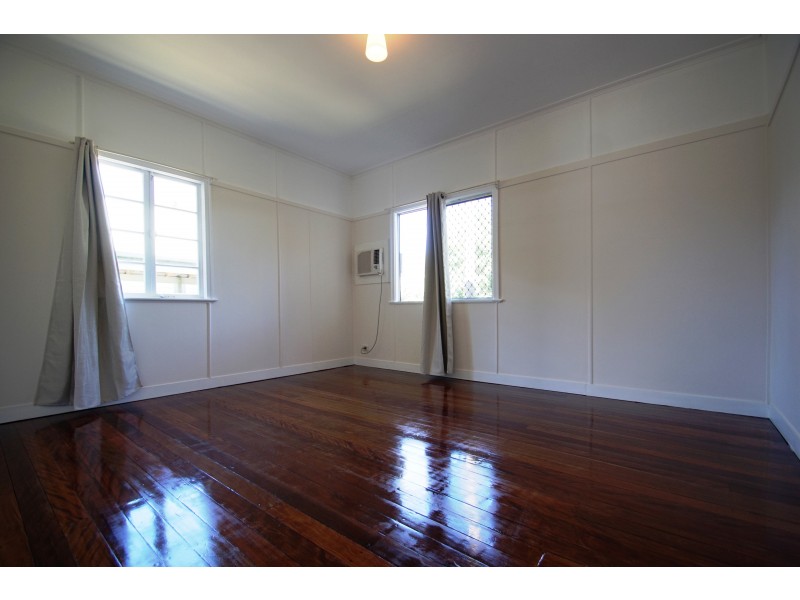 12 Hunter Street, Brassall QLD 4305