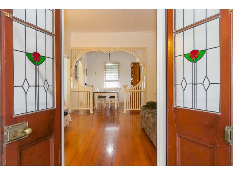 6 Feeney Lane, East Ipswich QLD 4305