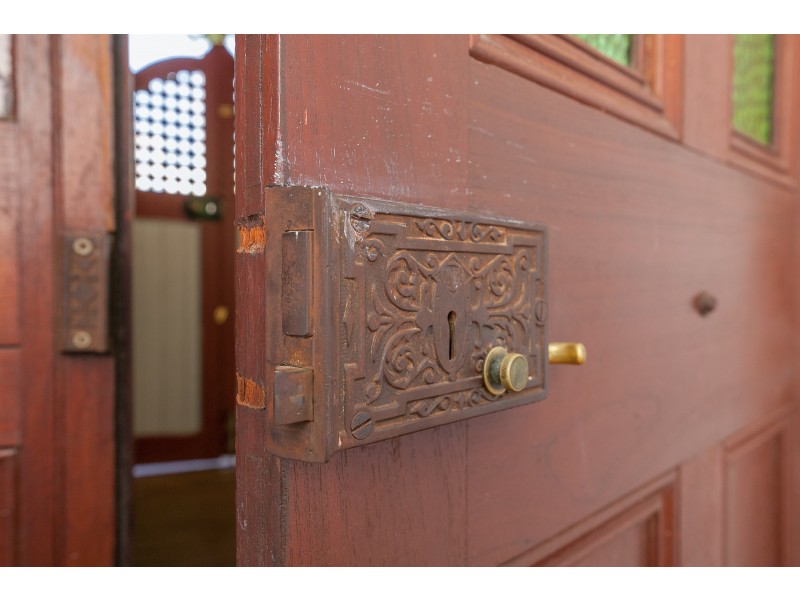 6 Feeney Lane, East Ipswich QLD 4305