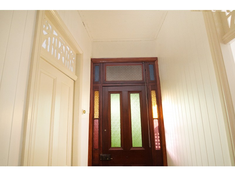 6 Feeney Lane, East Ipswich QLD 4305